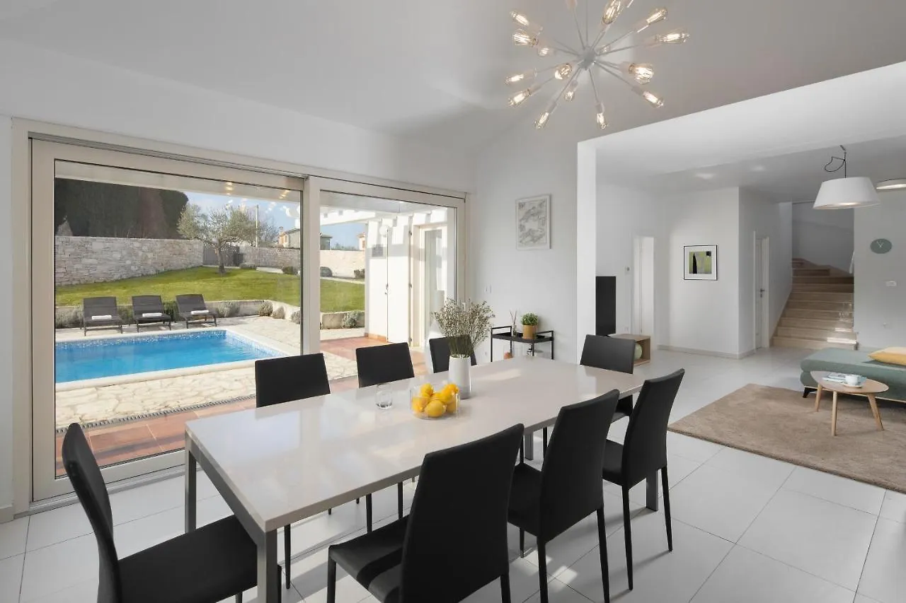 Villa Novena Rojnici 0*,  Croatia